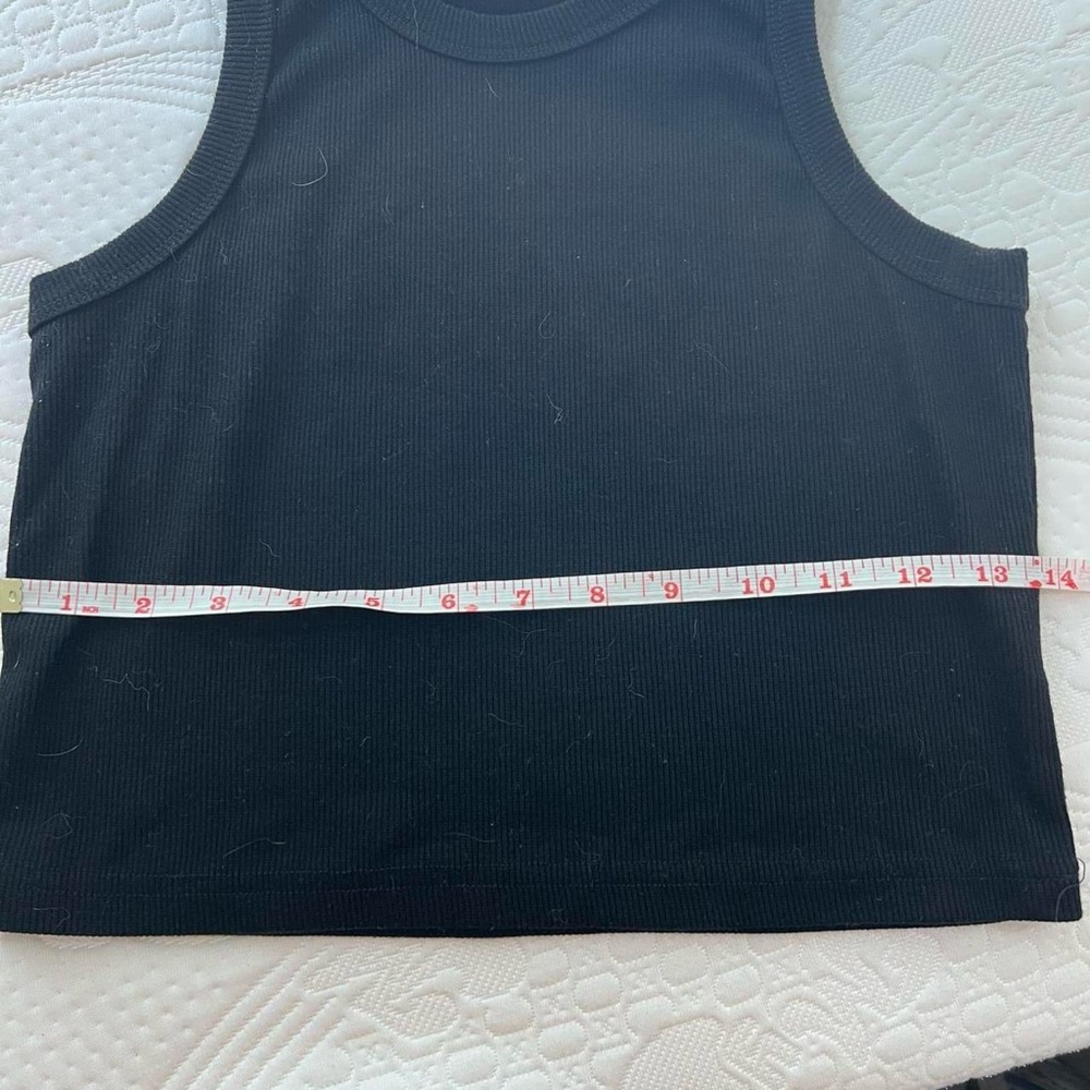 Black ribbed tank top - Picture 4 of 5